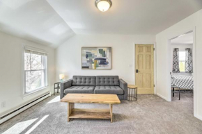 Pet-Friendly Mystic Apartment Walk Downtown!